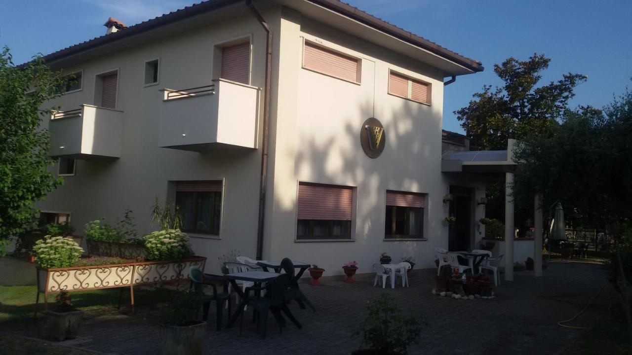 Hotel Le Vigne Contigliano Exterior foto