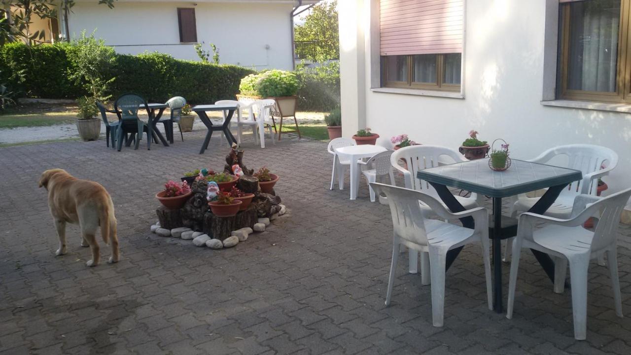 Hotel Le Vigne Contigliano Exterior foto
